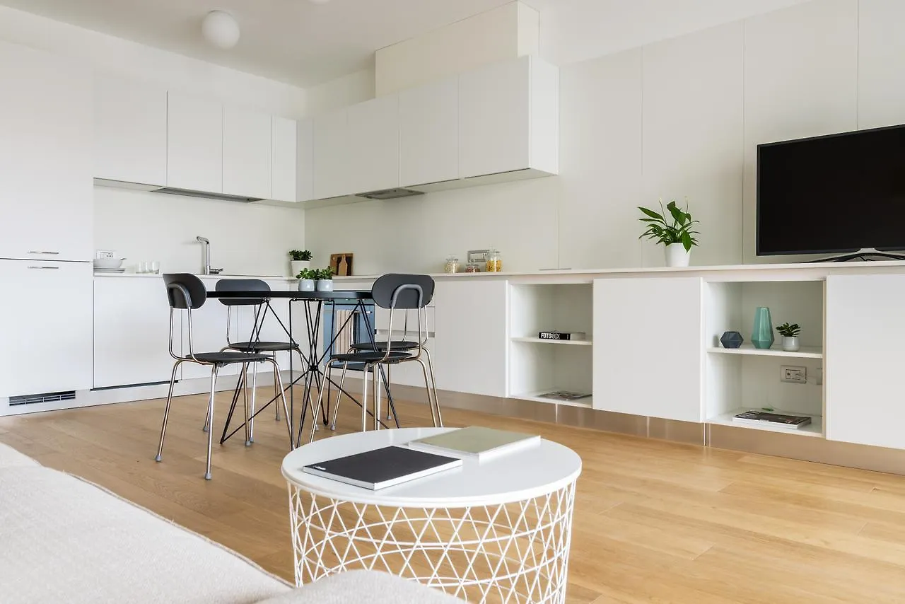Altido Lovely 1-Bed Flat With Balcony & Free Parking Milan Apartment
