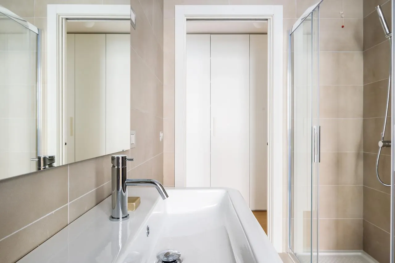 Altido Lovely 1-Bed Flat With Balcony & Free Parking Milan Apartment