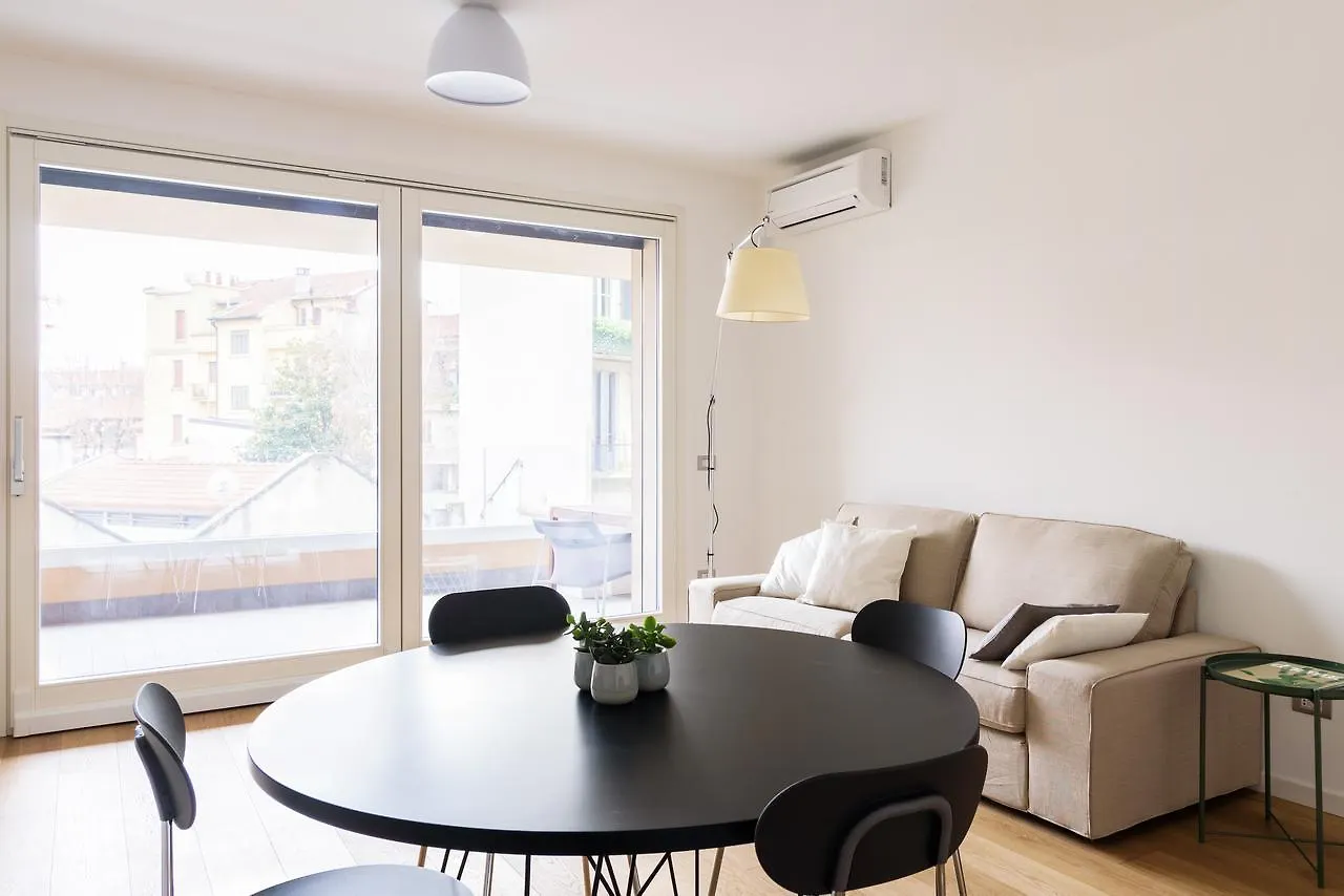 Altido Lovely 1-Bed Flat With Balcony & Free Parking Milan 0*,