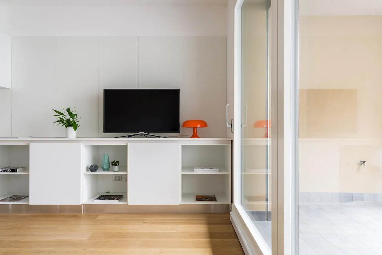 Altido Lovely 1-Bed Flat With Balcony & Free Parking Milan 0*,  Italy